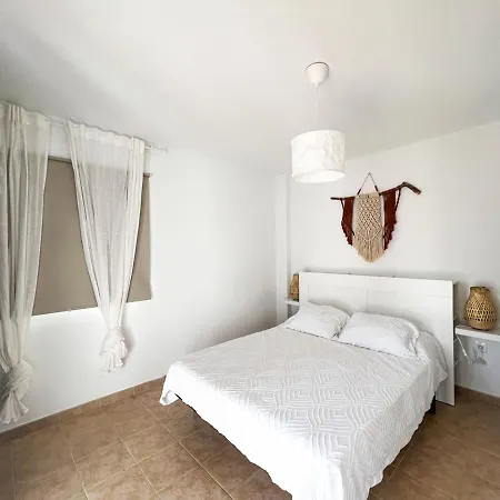 La Milagrosa Surf House & Cowork Lajares