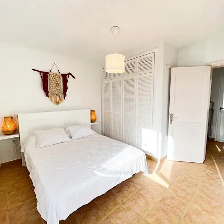 منزل ريفي La Milagrosa Surf House & Cowork *