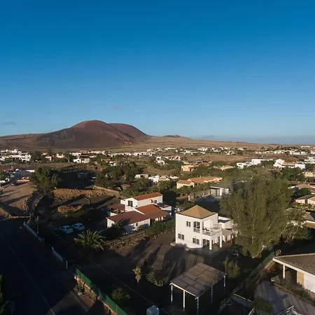 La Milagrosa Surf House & Cowork Landsted Lajares