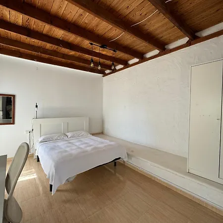 منزل ريفي La Milagrosa Surf House & Cowork لاجاريس
