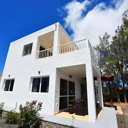 La Milagrosa Surf House & Cowork Landsted Lajares