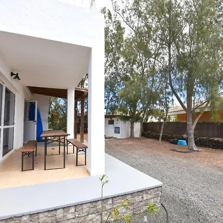 منزل ريفي La Milagrosa Surf House & Cowork *