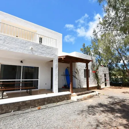 La Milagrosa Surf House & Cowork منزل ريفي *
