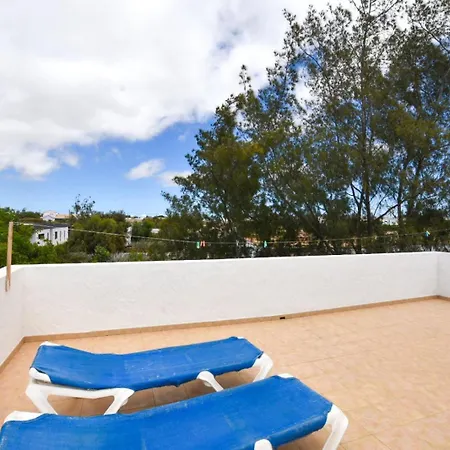 منزل ريفي La Milagrosa Surf House & Cowork لاجاريس