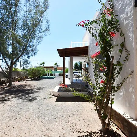 La Milagrosa Surf House & Cowork منزل ريفي *