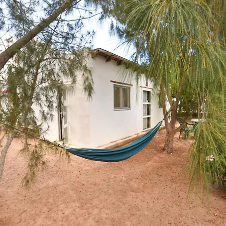 La Milagrosa Surf House & Cowork منزل ريفي لاجاريس